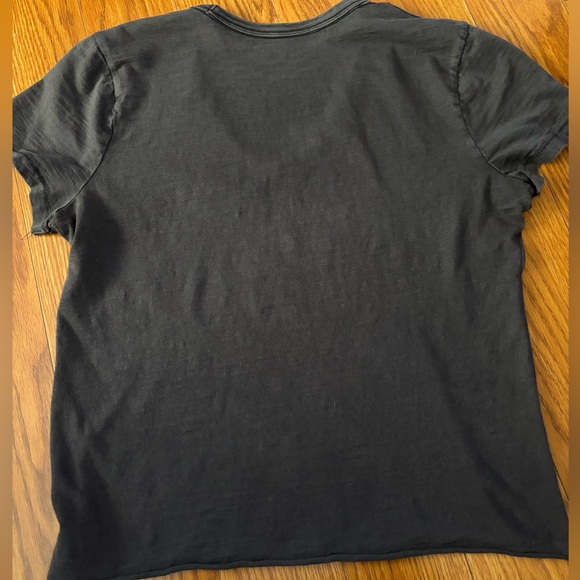 HAND-PAINTED * BLEACHED SUN DESIGN ON THIS CHARCOAL GRAY UNIVERSAL THREAD TEE ☀️ - Picture 5 of 5